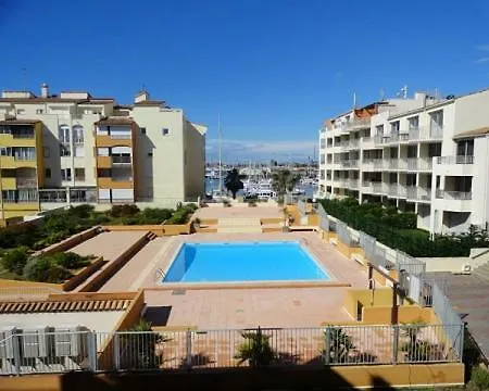 Studio 4 Places Cap D *